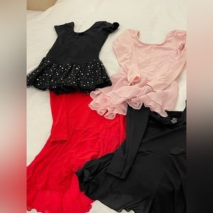 Lot of 4 ballet leotards, size 4-6. Very good condition, each worn only a few x